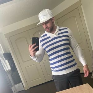 Large express sweater